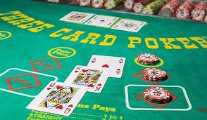 Layar Bonus Free Spins dengan simbol Liar yang disorot